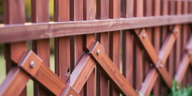 Как правильно выбрать забор: практическое руководство, чтобы не ошибиться